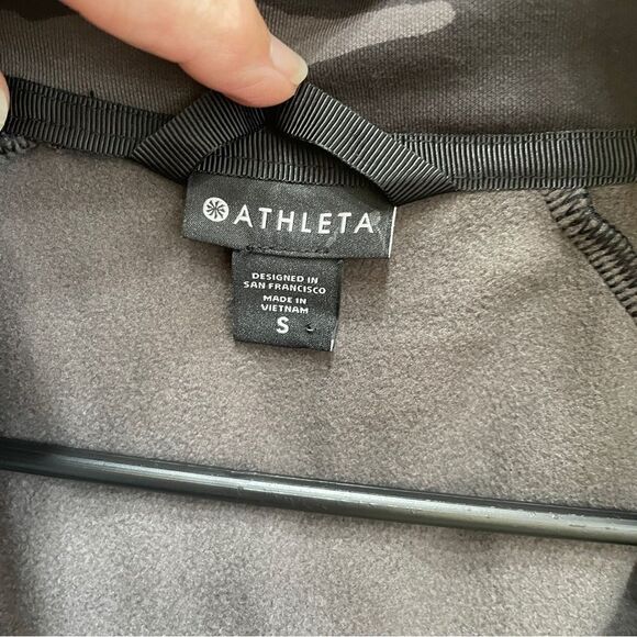 ATHLETA TRIUMPH CAMO HOODIE - Picture 6 of 6